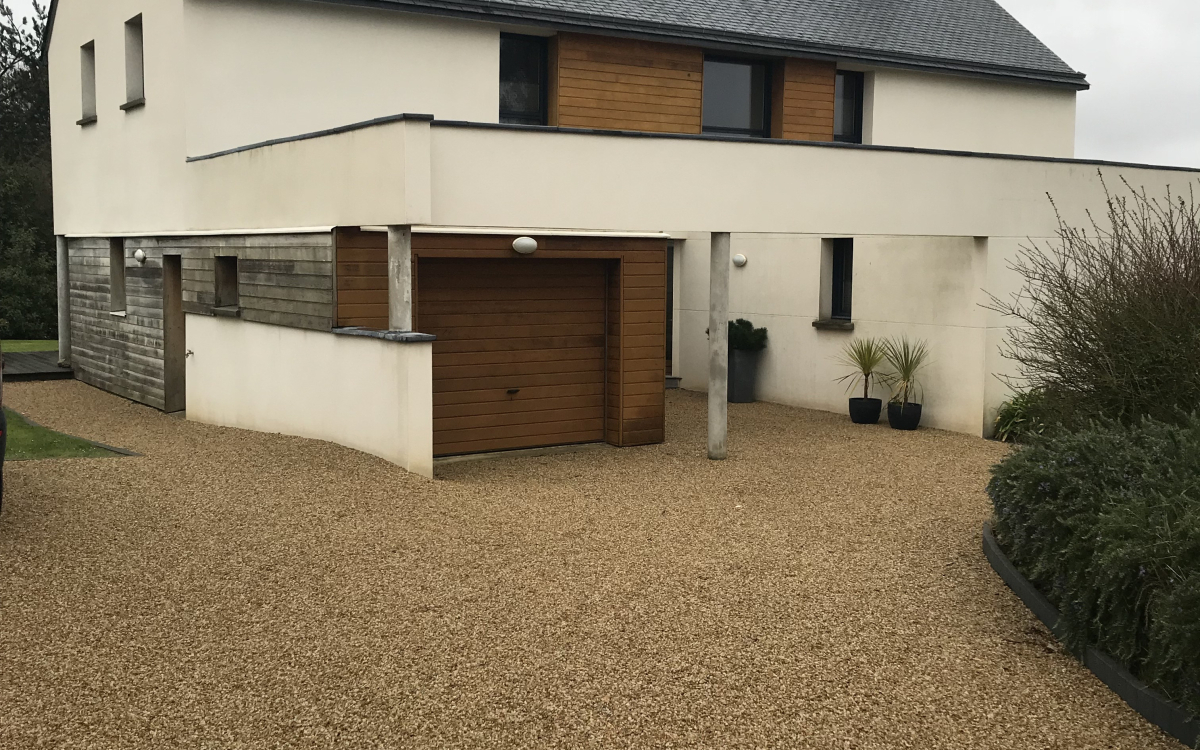 Ralisation Cour en Alvostar  La roche Derrien cre le 02/05/2018