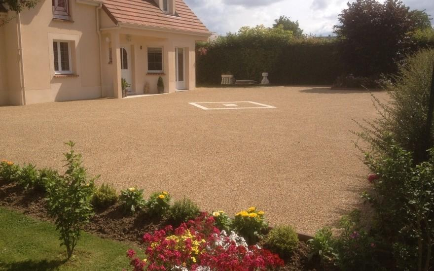 Cration Cour en gravistar couleur sable  Feuquires ralise le 01/05/2025