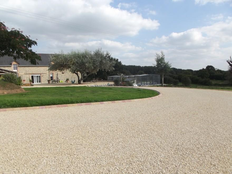 Cr�ation Grande cour en Gravistar� � Chateaubriant con�ue le 13/12/2025