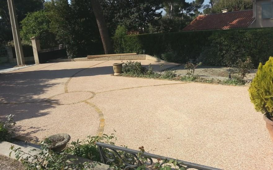 Ralisation Cour en Gravistar et pavage  Bouc Bel Air cre le 01/05/2025