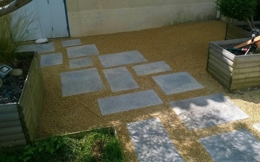 Ralisation Cour en Alvostar et dallage  Fontenay le Comte conue le 30/04/2025
