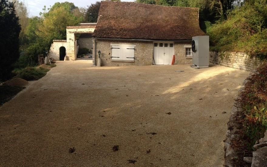 Conception Cour en Gravistar  Ascoux ralise le 01/05/2025