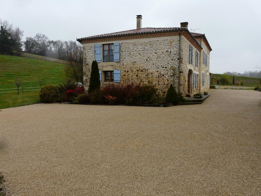 Conception Cour en Gravistar  Orthez ralise le 08/08/2025
