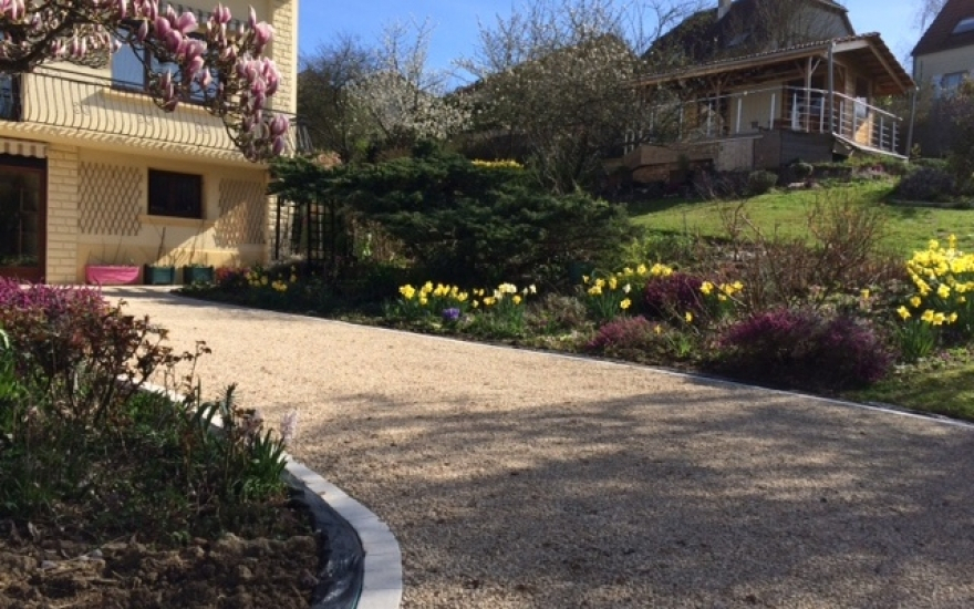 Conception Cour en Alvostar  Lay-Saint-Christophe cre le 01/05/2025