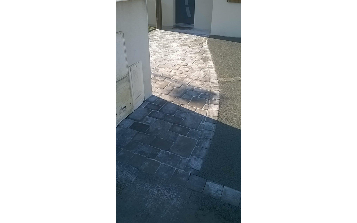 Conception Entre de maison en pavage dallage - Loire Atlantique ralise le 16/02/2021