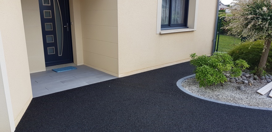 Ralisation Entre de maison en Boib, Pav la couture et Stardraine  MESLAY DU MAINE cre le 11/04/2019