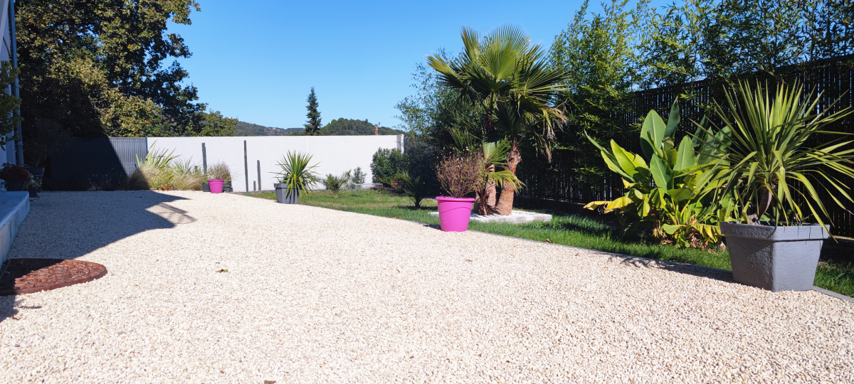 Conception Entre de maison en Alvostar - Drme cre le 15/11/2021