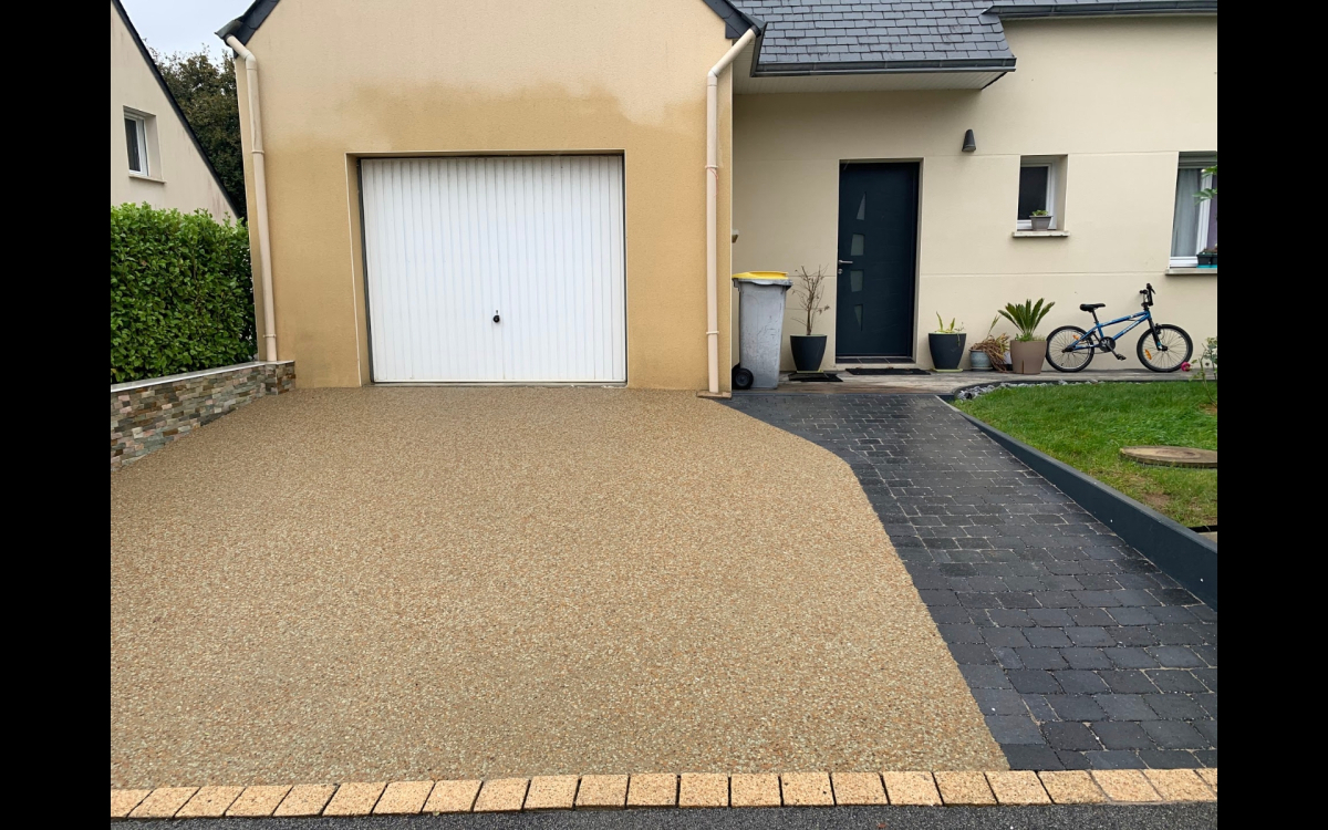 Ralisation Entre de maison en bton decoratif  Plouzan cre le 18/03/2022