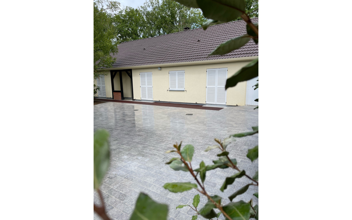 Ralisation Entre de maison en pavage dallage et Stardraine - Loiret cre le 29/09/2022