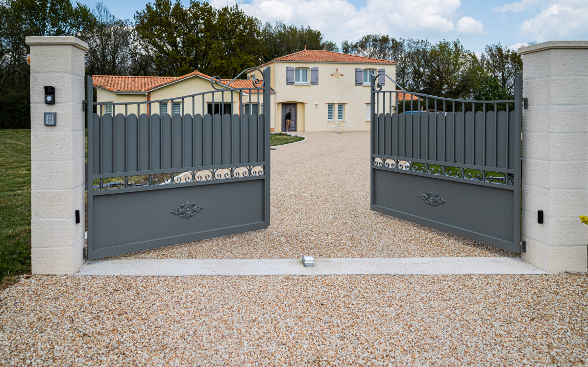 Cration Gravistar beige ocre - Loire Atlantique ralise le 13/10/2022