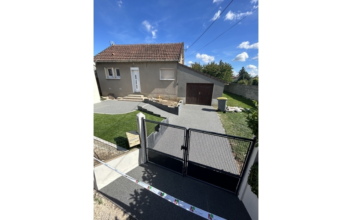 Ralisation Entre de maison en Dm green et Hydrostar  Bray sur seine cre le 28/08/2023