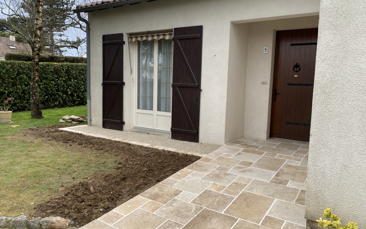 Conception Entr�e de maison en Alv�ostar� et pavage dallage � cholet r�alis�e le 15/02/2021