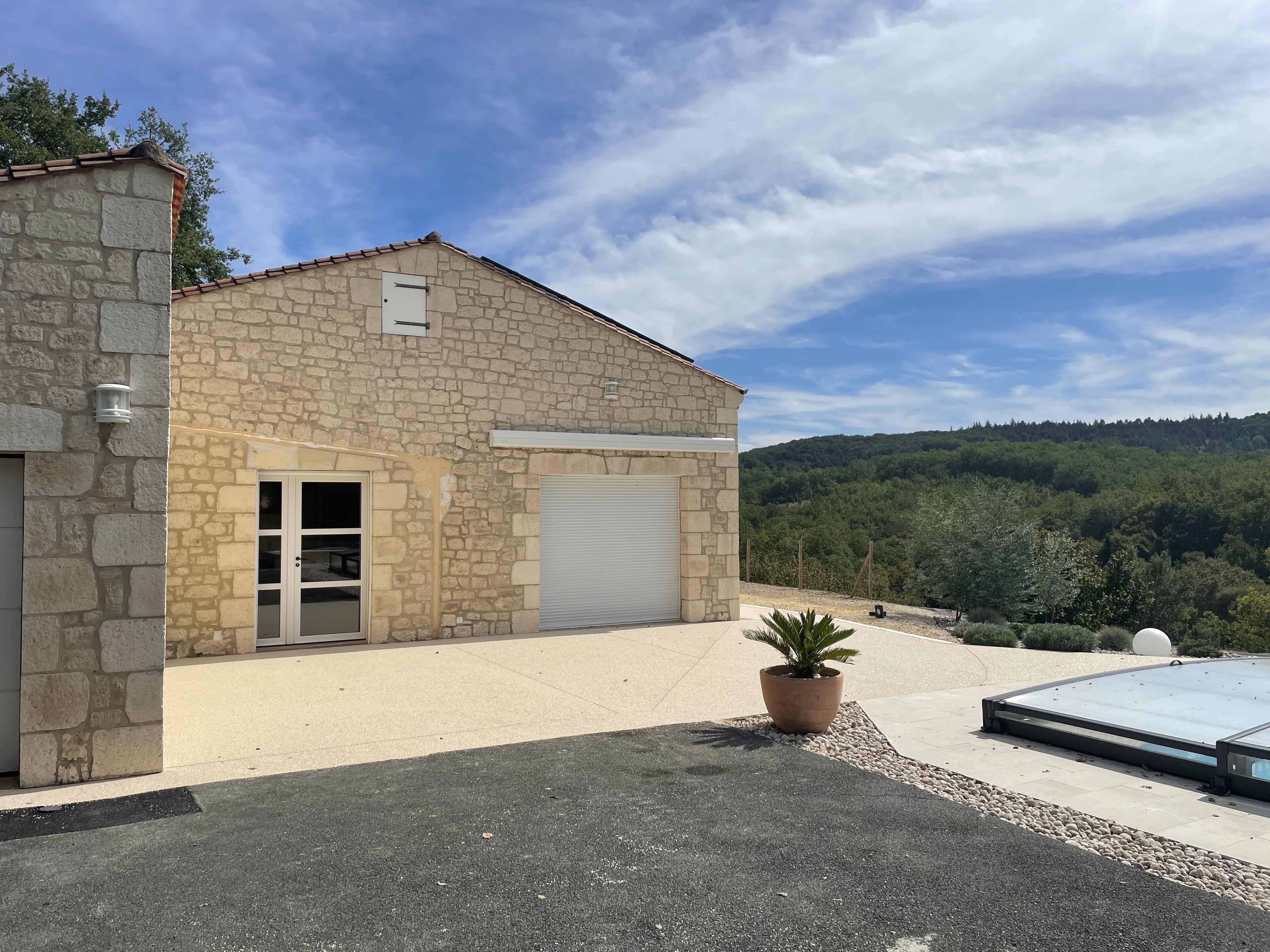 Ralisation Entre de maison en Hydrostar - Dordogne cre le 22/09/2023