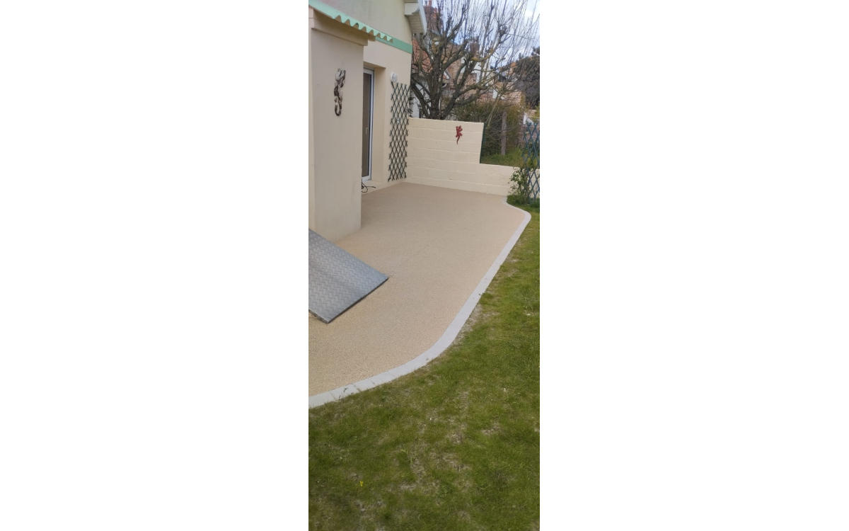 Cration Entre de maison en bordures haute couture et Minralstar   QUEND PLAGE LES PINS conue le 15/04/2024