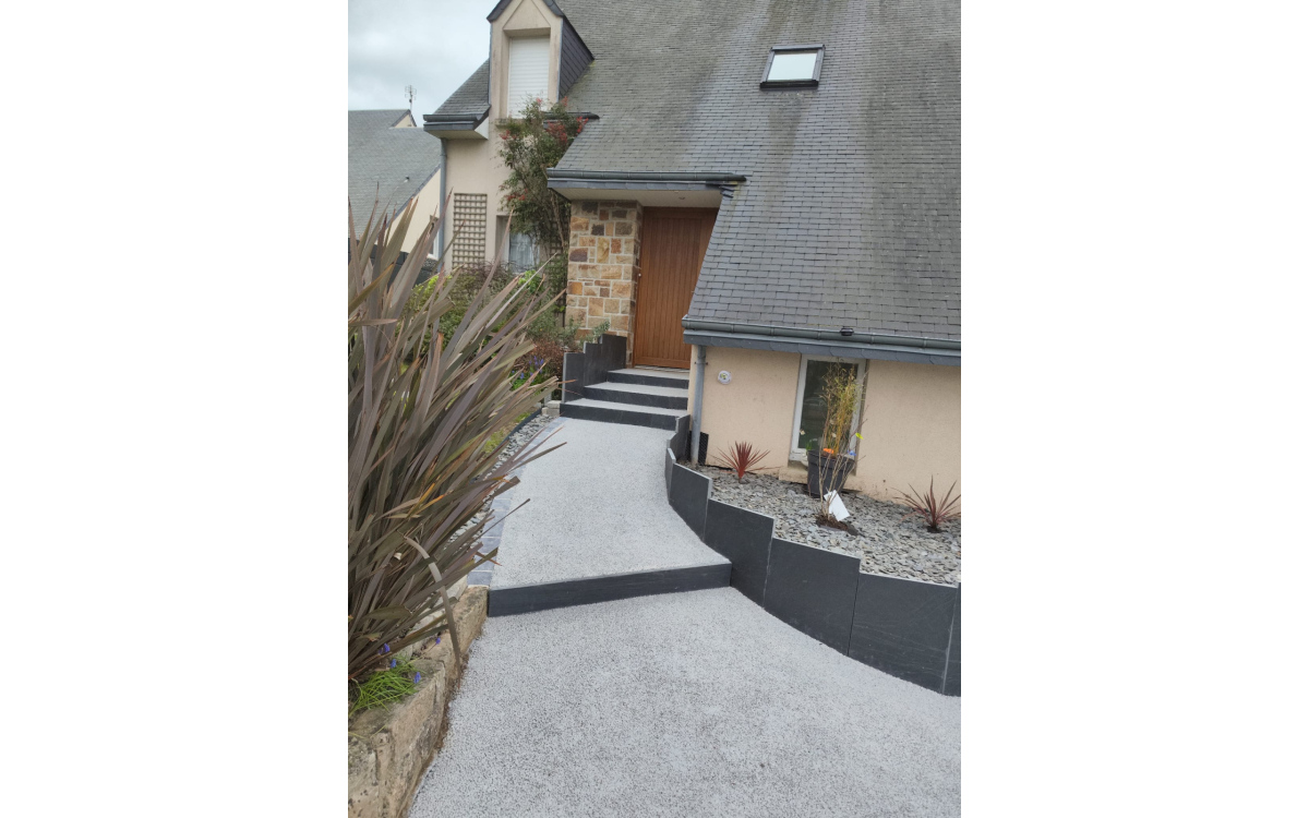 Ralisation Entre de maison en bton decoratif cre le 23/05/2024