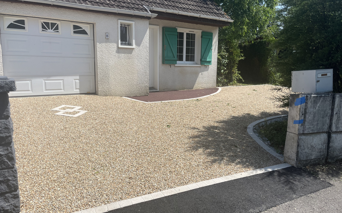 Ralisation Entre de maison en Alvostar et Stardraine  Bourges conue le 13/05/2024