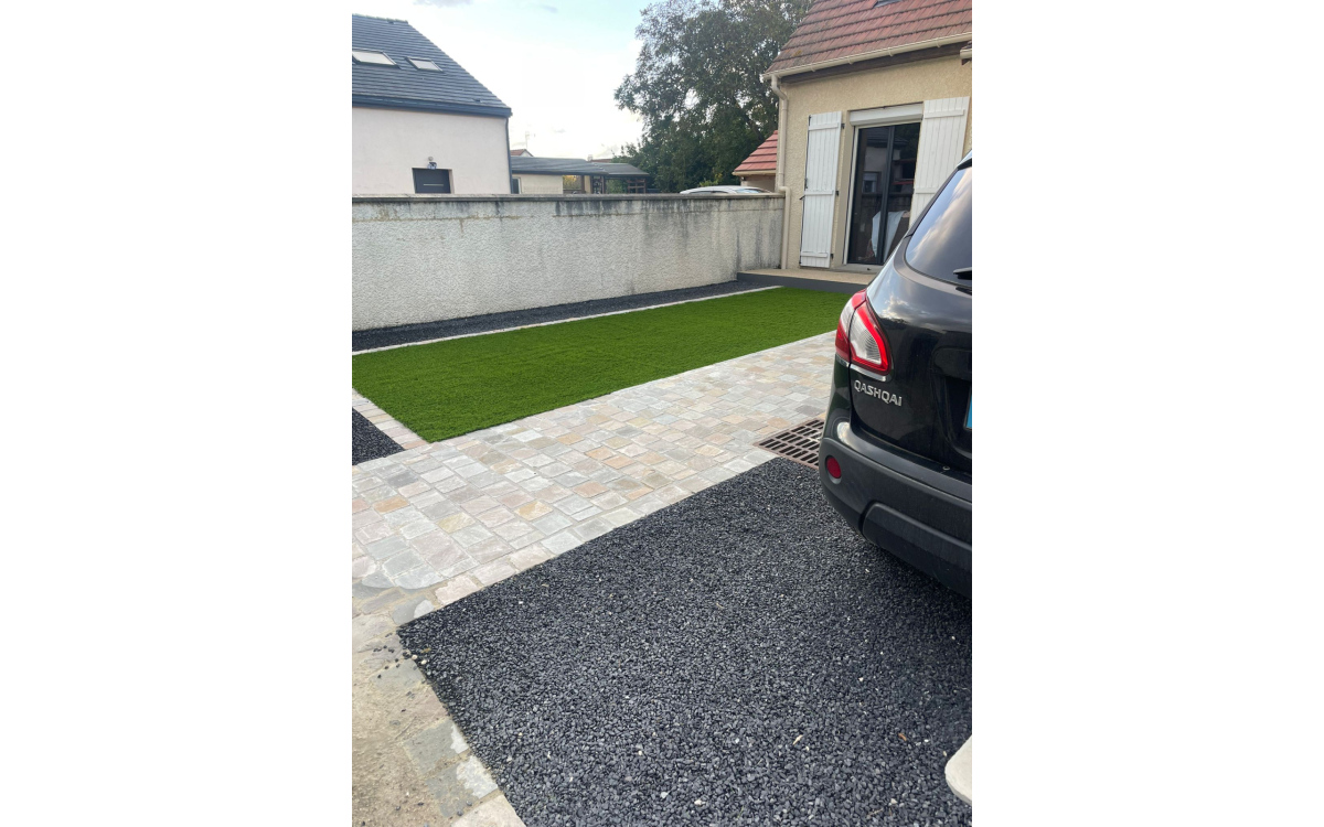 Cration Entre de maison en Alvostar, Dm green, pavage dallage et prparation du terrain  HANCHES conue le 30/10/2024