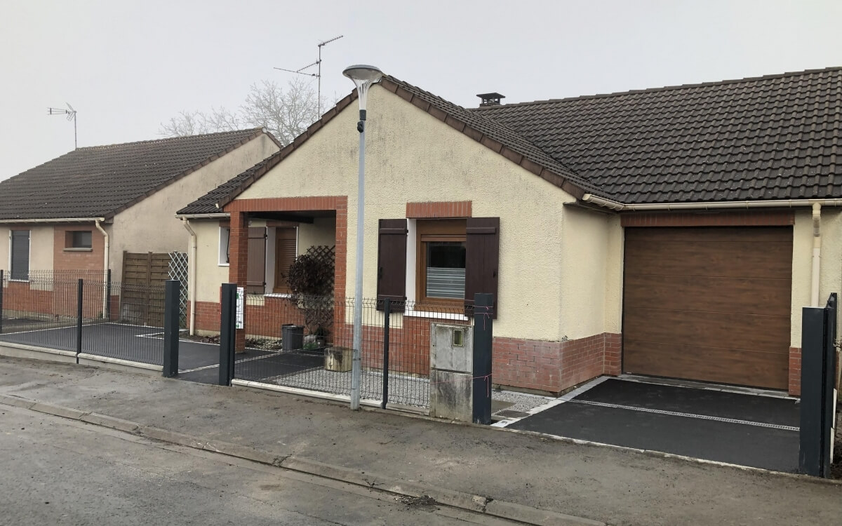 Conception Entre de maison en enrob  chaud  Raismes cre le 26/02/2025