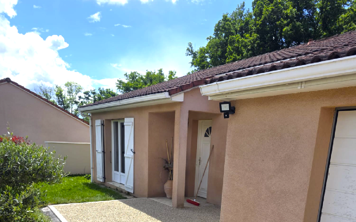 Conception Entre de maison en Alvostar et Pav la couture  THIERS cre le 19/05/2025