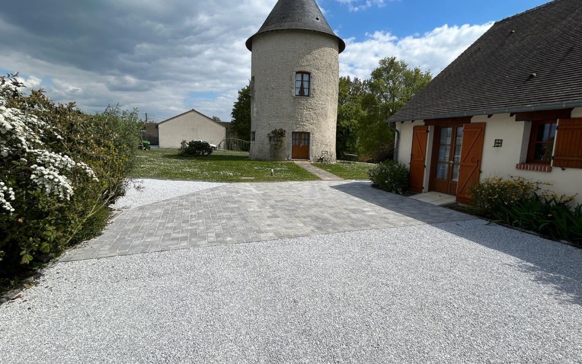 Cration Entre de maison en  pavage et Gravistar ralise le 03/06/2025