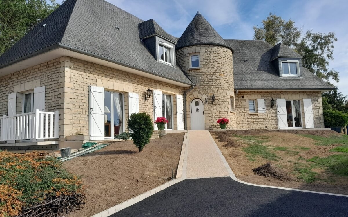 Ralisation Entre de maison en enrob  chaud et Hydrostar  Hornoy-le-Bourg 