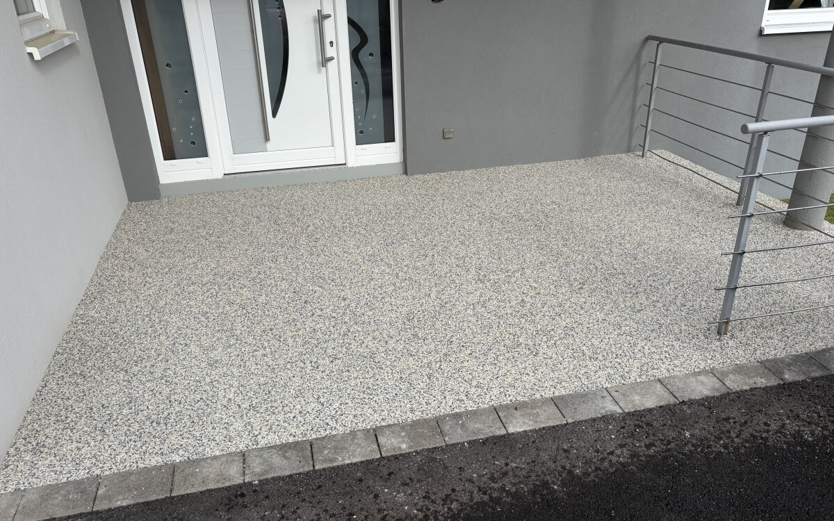 Ralisation Entre de maison en Hydrostar  HEILIGENBERG cre le 07/10/2025