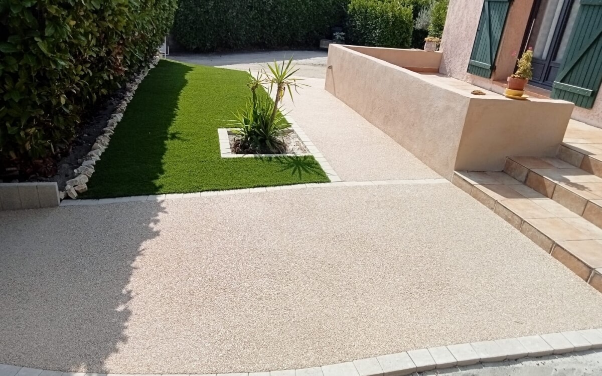 Conception Entre de maison en Dm green, Hydrostar et Pav la couture  Saint-Christol-ls-Als cre le 20/09/2024