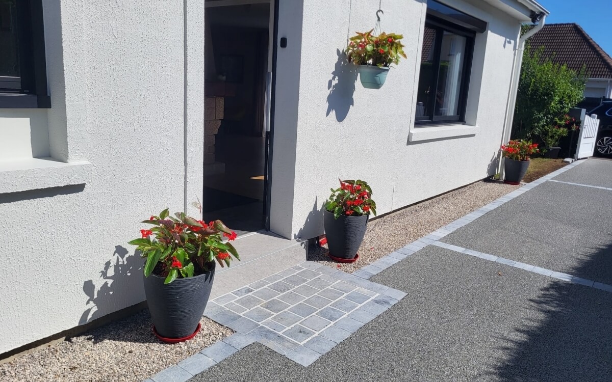 Conception Entre de maison en Alvostar, dallage  pavage et Hydrostar  TETEGHEM ralise le 29/06/2025