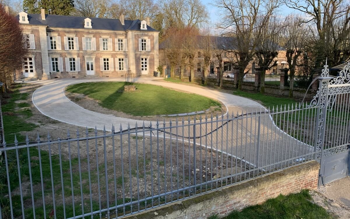 R�alisation Entr�e de maison en Gravistar� et Pav� la couture� � MAUBEUGE con�ue le 24/10/2024