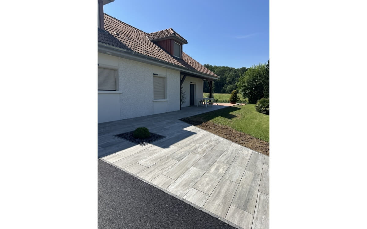 Conception Entr�e de maison en dallage  - Doubs