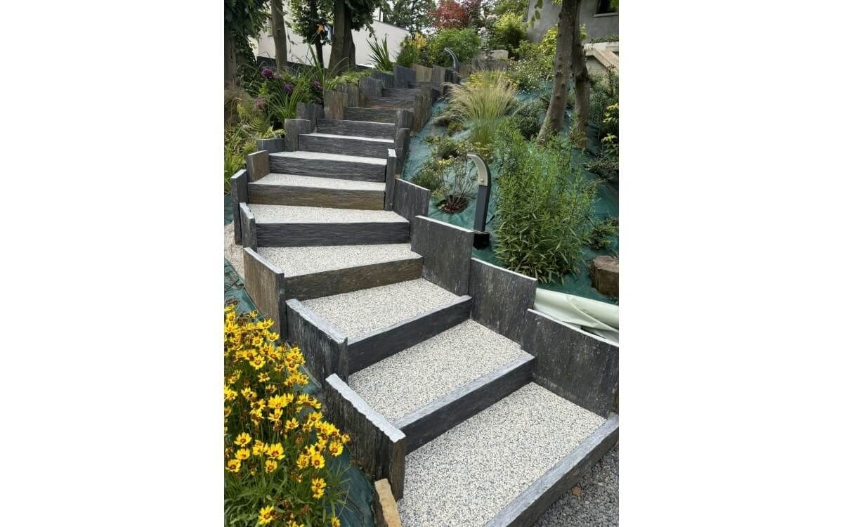 Ralisation Entre de maison en Hydrostar  TOURVILLE LA RIVIERE conue le 01/12/2025