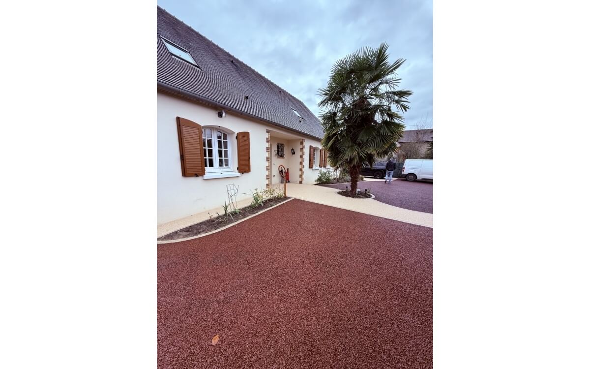 Cr�ation Entr�e de maison en enrob� � chaud, Hydrostar� et Pav� la couture� � AUVERS SUR OISE  r�alis�e le 01/12/2025