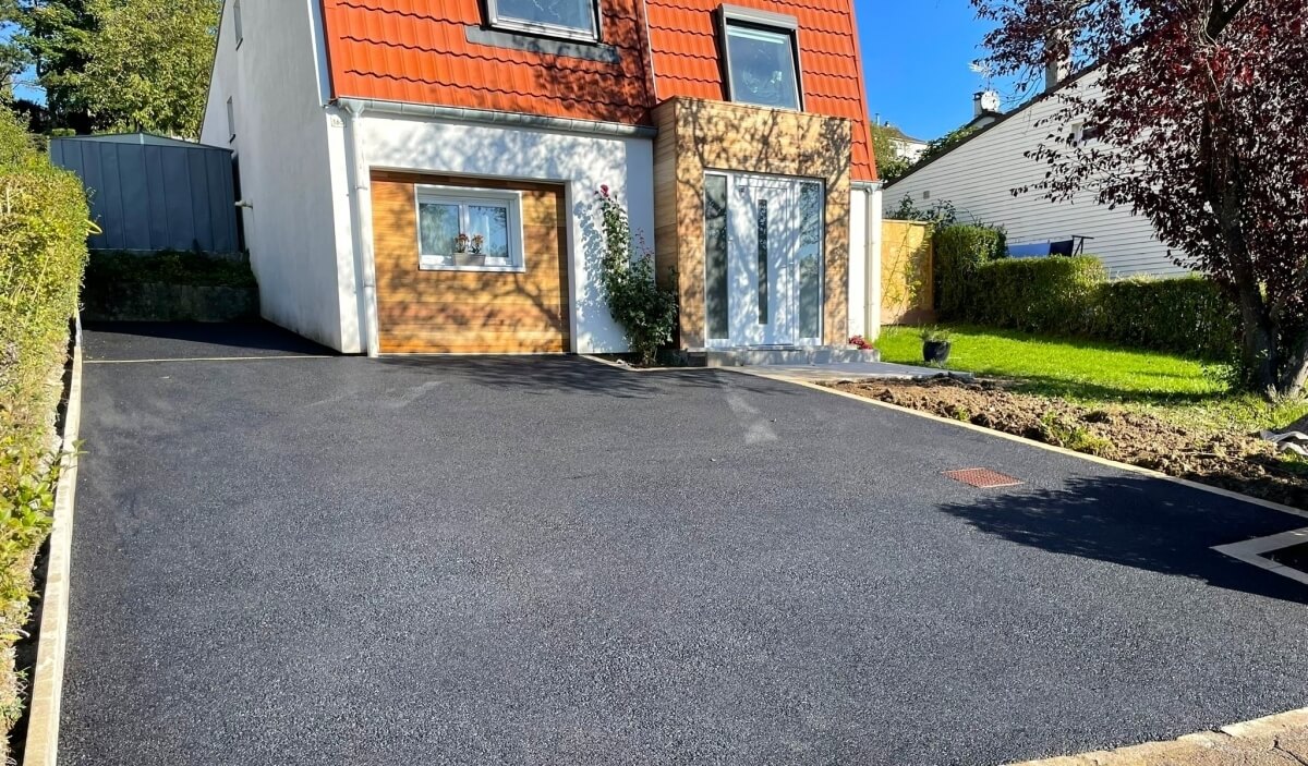 Conception Entr�e de maison en enrob� � chaud - Meurthe et Moselle r�alis�e le 31/10/2025