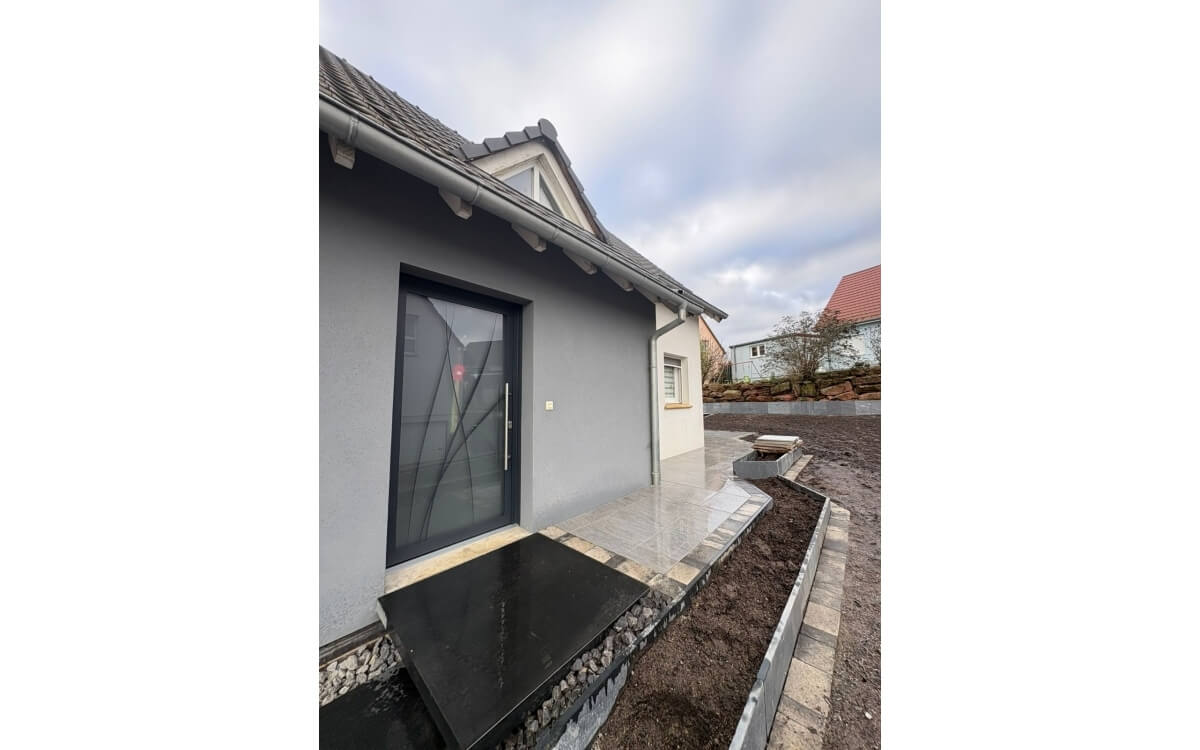 R�alisation Terrasse et plage piscine en ceramique, Marche palliere et pavage � Gundershoffen con�ue le 11/12/2025