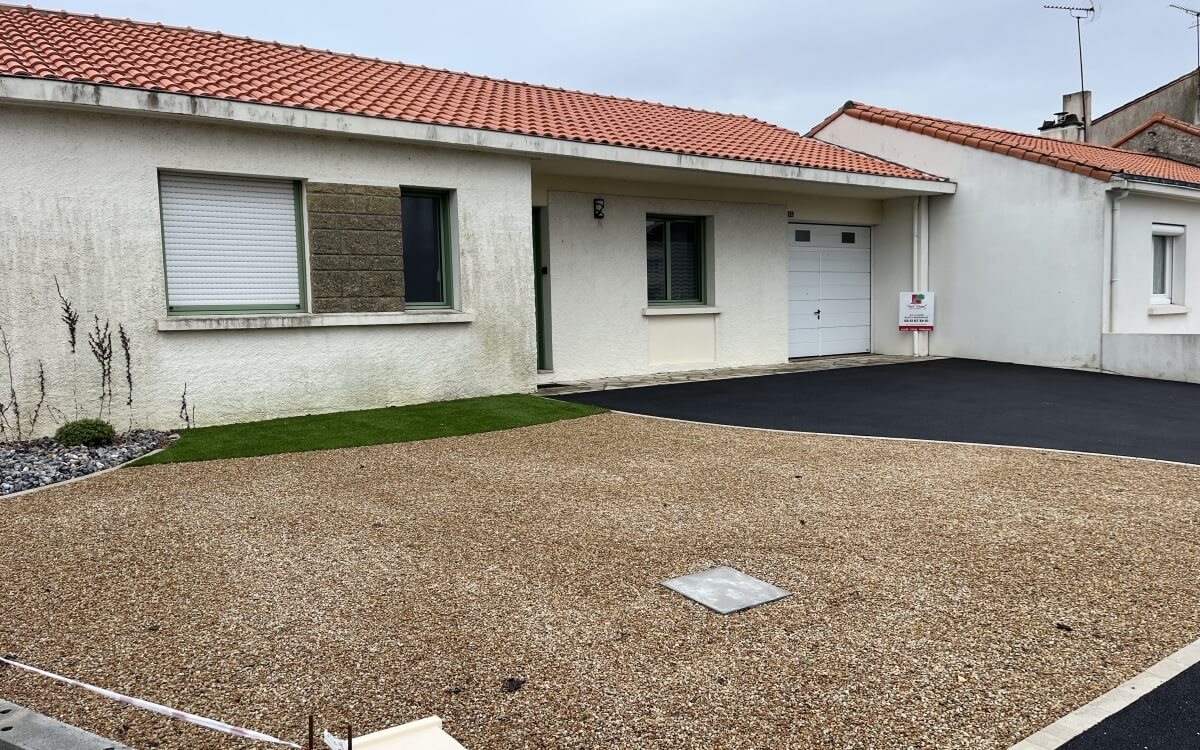 Cr�ation Entr�e de maison en Dm green�, gravillonnage et enrob� � chaud � Beaurepaire