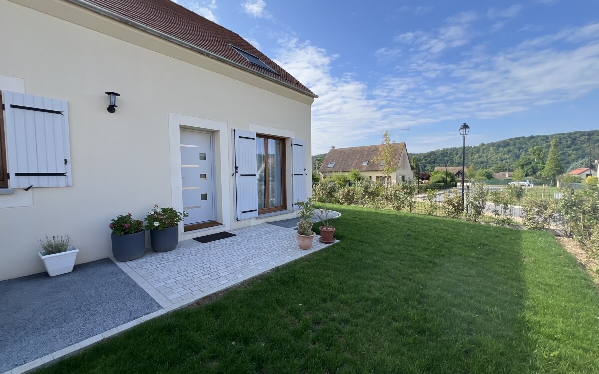 R�alisation Entr�e de maison en pavage et Min�ralstar � � Bennecourt cr��e le 03/02/2025