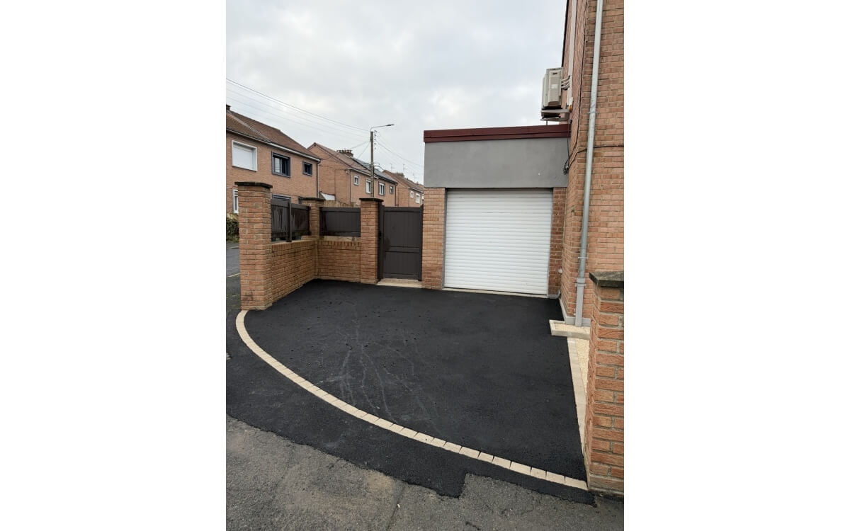 R�alisation Entr�e de maison en enrob� � chaud, Hydrostar� et Pav� la couture� � ELEU DIT LEAUWETTE cr��e le 20/11/2025