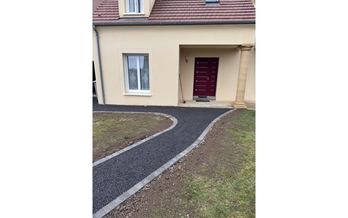 R�alisation Entr�e de maison en Gravistar� � Thivars cr��e le 30/01/2026