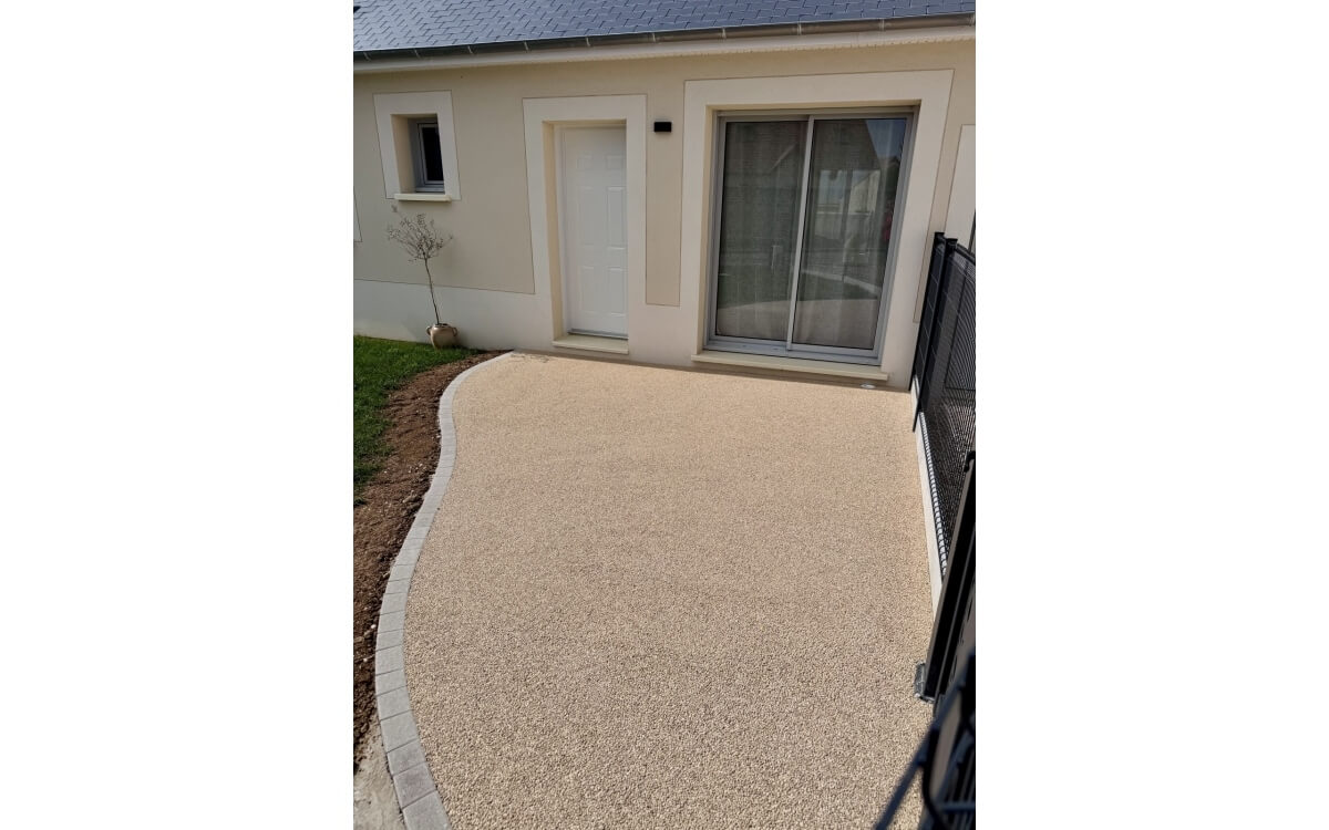 Cr�ation Entr�e de maison en Min�ralstar � et Pav� la couture� � Prunay le gillon 