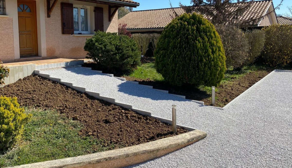 Ralisation Entre de maison en Alvostar  Vinzelles conue le 19/05/2020