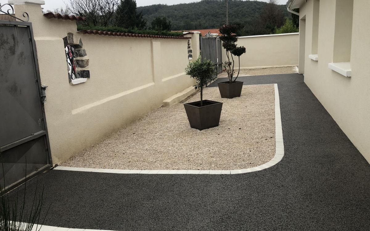 Conception Entre de maison en Alvostar, bton decoratif et Pav la couture  Cessieu cre le 06/11/2020