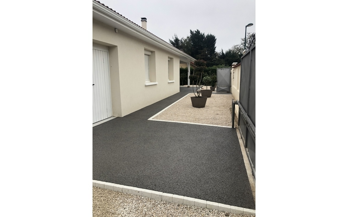 Conception Entre de maison en Alvostar, bton decoratif et Pav la couture  Cessieu cre le 06/11/2020
