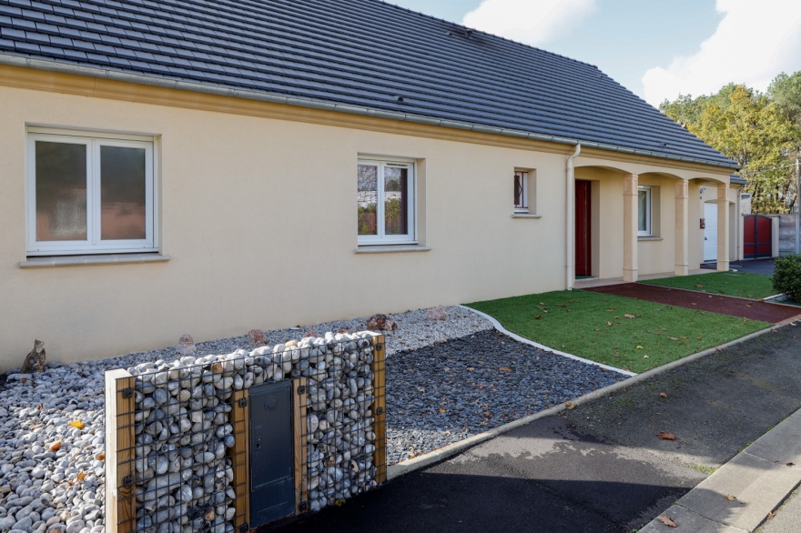Ralisation Entre de maison en Dm green, enrob  chaud et Stardraine  Cerans Foulletourte cre le 15/04/2020