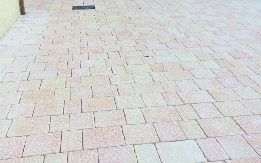 Conception Entr�e de maison en pavage � Cournon d'Auvergne cr��e le 13/12/2025