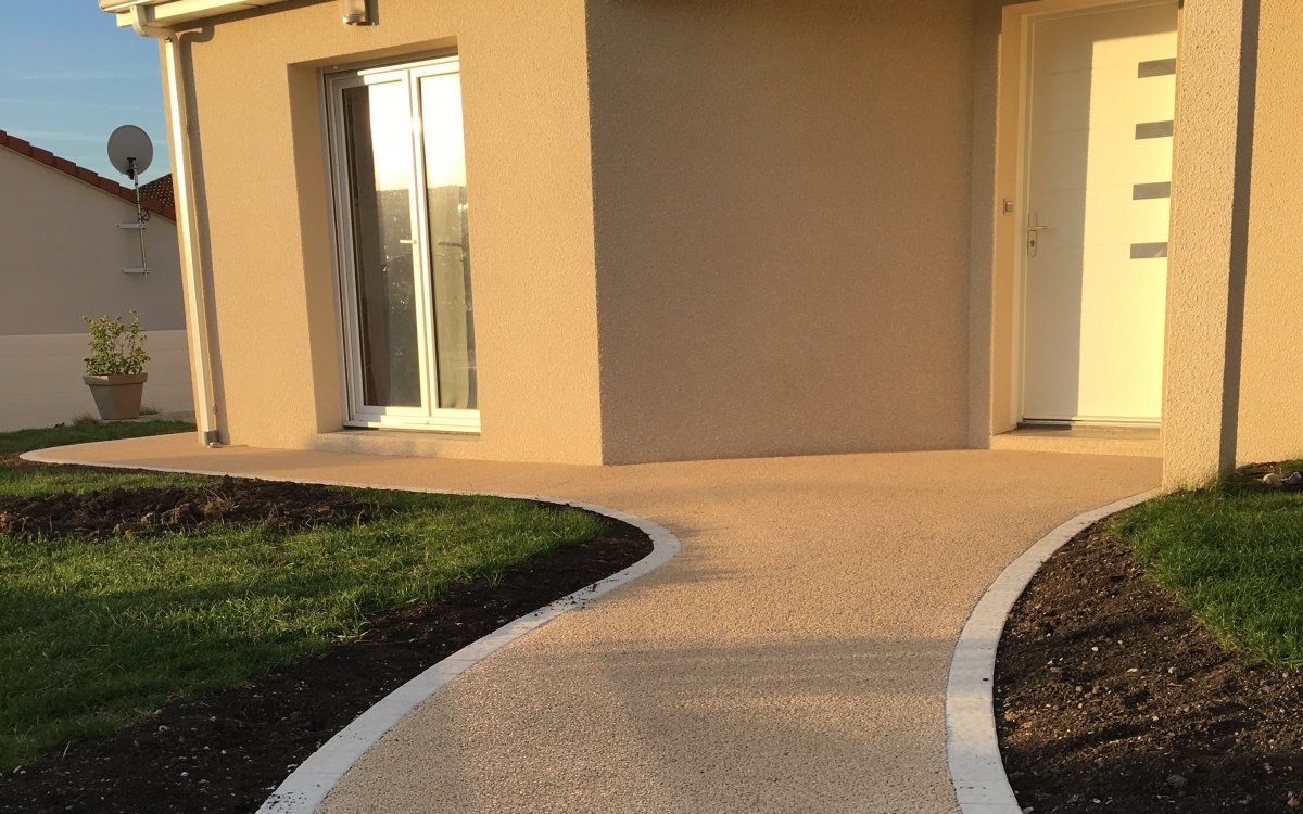 Cr�ation Entr�e de maison en Min�ralstar� � Saint-Bonnet-l�s-Allier r�alis�e le 13/12/2025