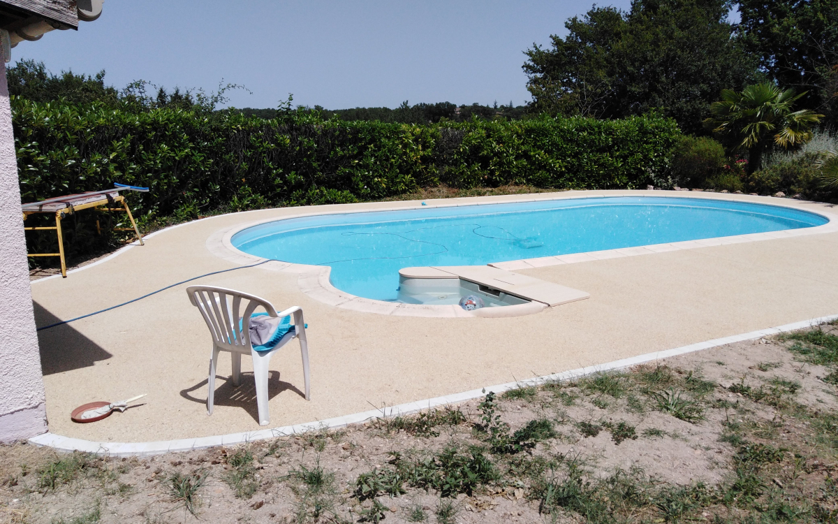 Ralisation Plage de piscine en Minralstar   TECOU conue le 18/02/2021