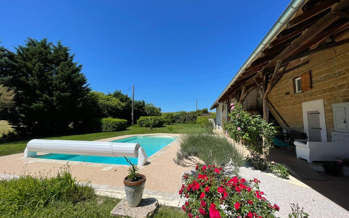 Cration Plage de piscine en Hydrostar  coligny ralise le 23/06/2021