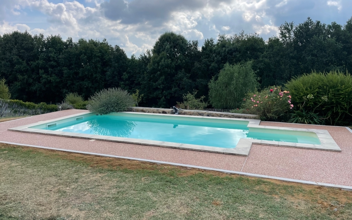 Conception Plage de piscine en Hydrostar® - Dordogne réalisée le 16/06/2022