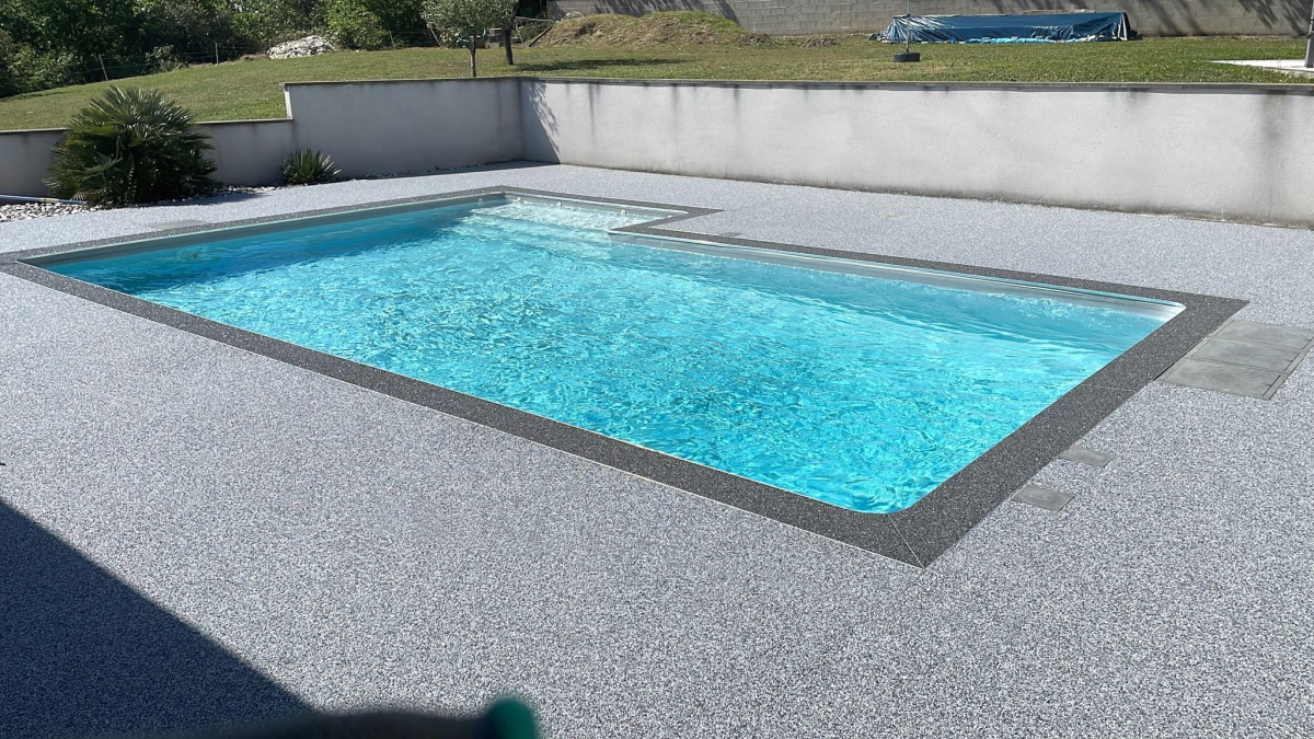 Cration Plage de piscine en Hydrostar - Drme conue le 31/05/2023