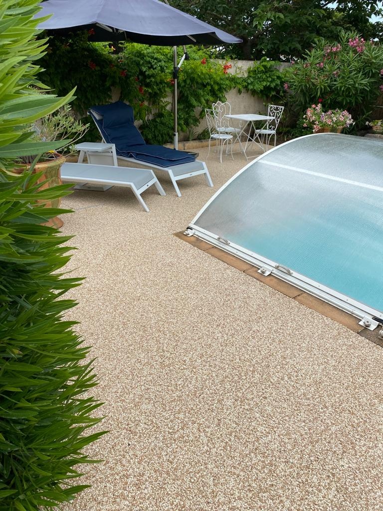 Conception Plage de piscine en Dm green et Hydrostar - Hrault ralise le 07/09/2023